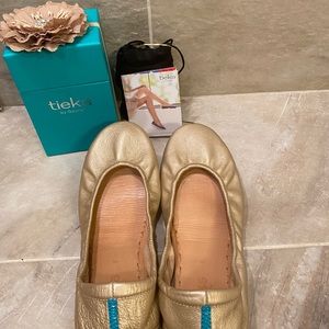 Champagne Tieks Size 8